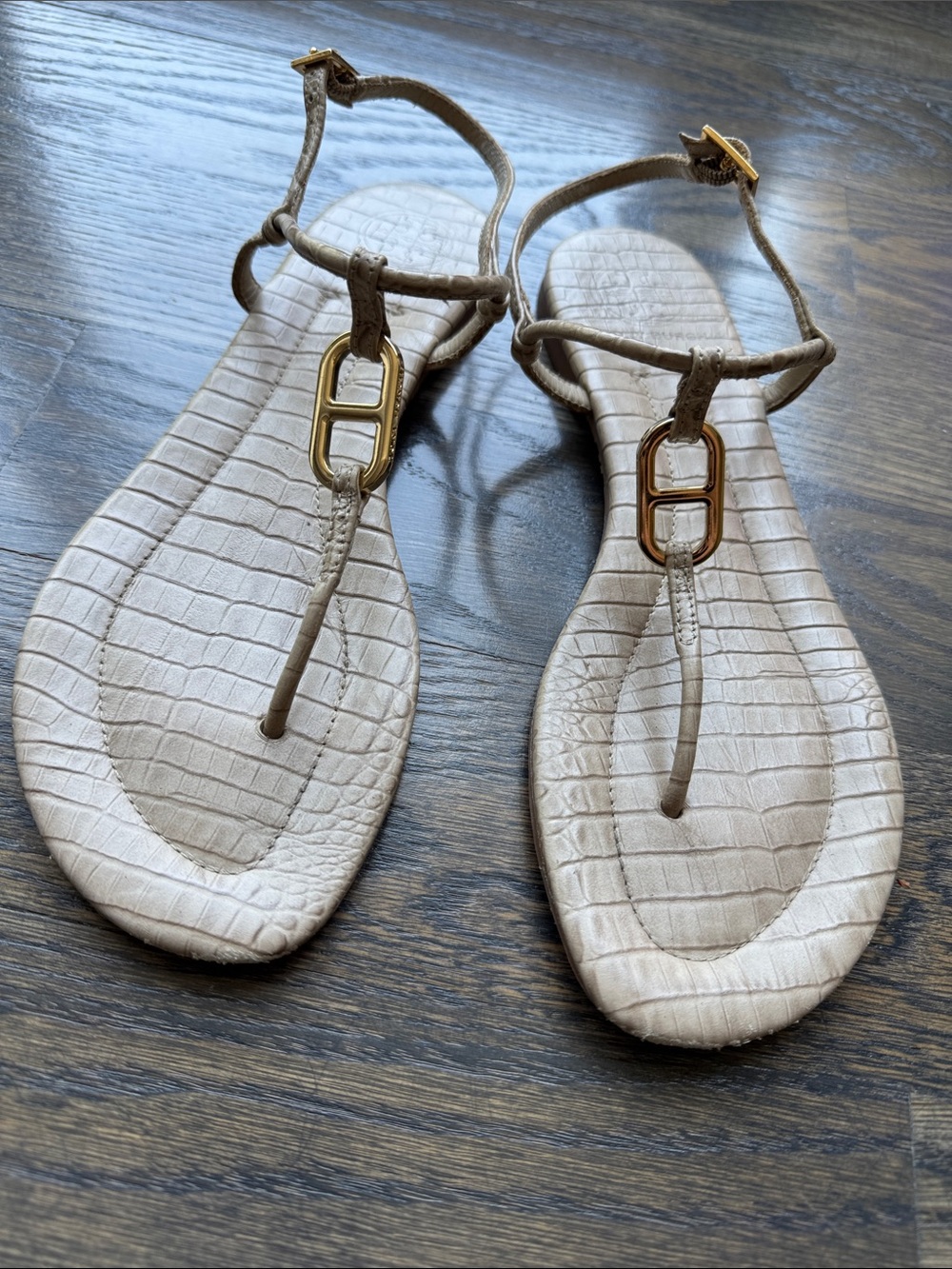Tory Burch Croc-Embossed T-Strap Sandals in Beige with Gold Hardware - Picture 1 of 7
